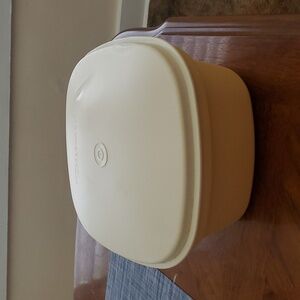 Vintage Tupperware tortilla holder/warmer